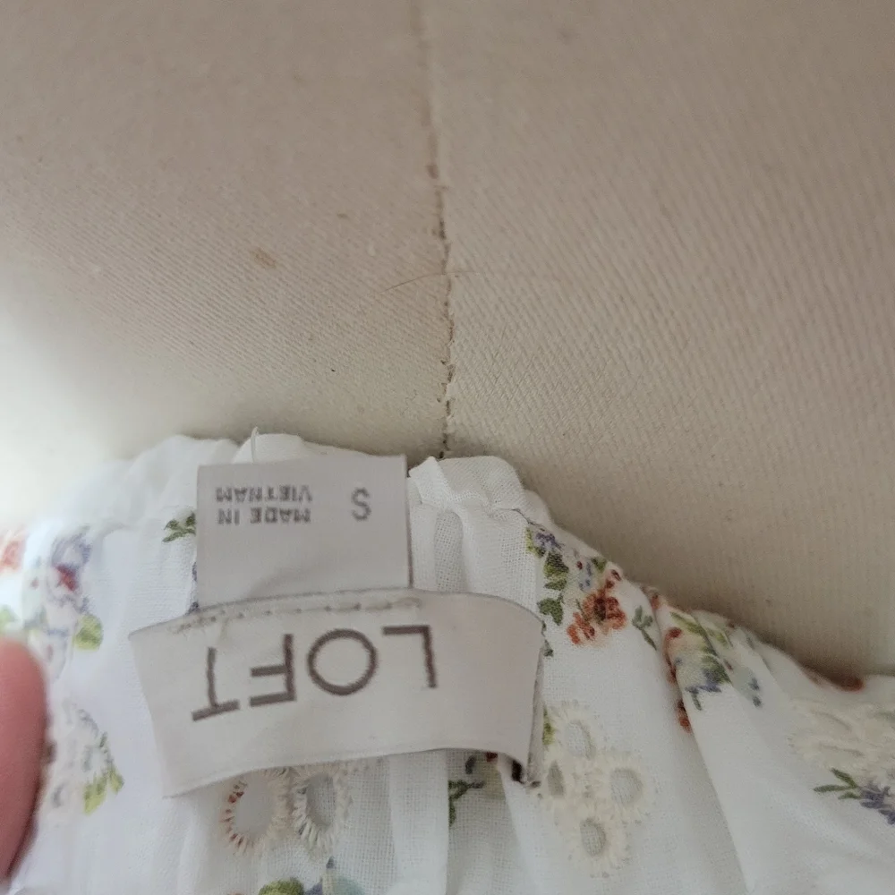 Loft white floral tiered ruffle mini skirt size small - Picture 6 of 9